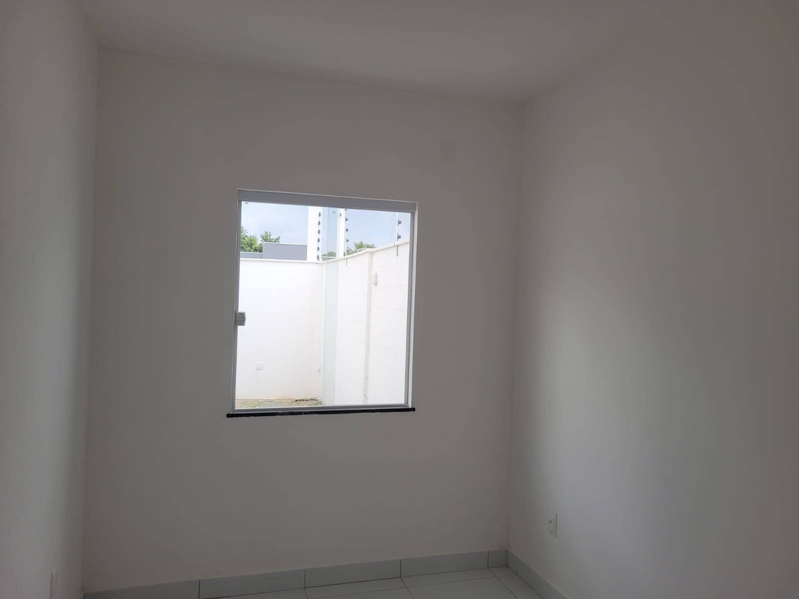 Casa à venda com 2 quartos, 100m² - Foto 2