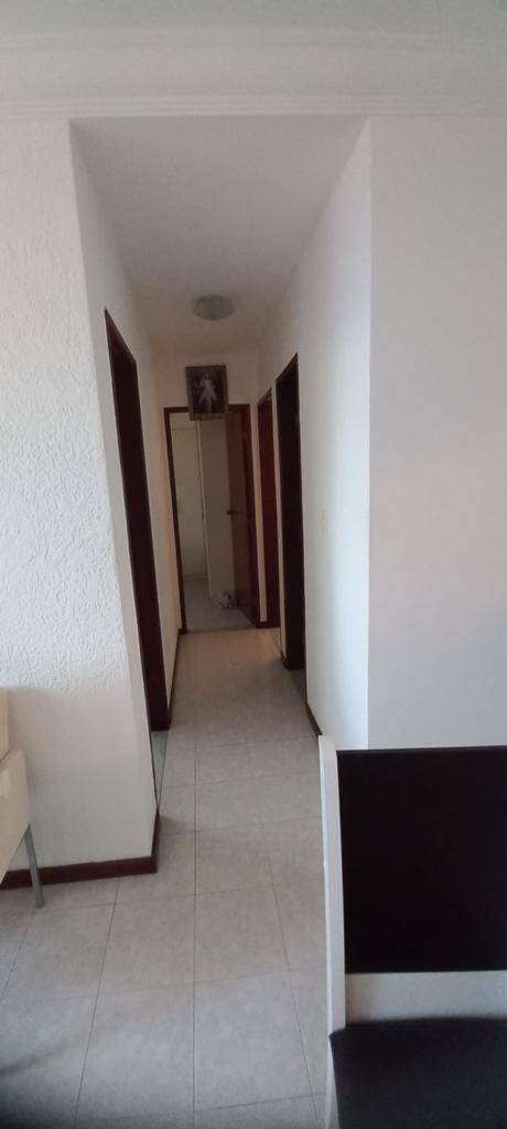 Apartamento à venda com 3 quartos, 10m² - Foto 2