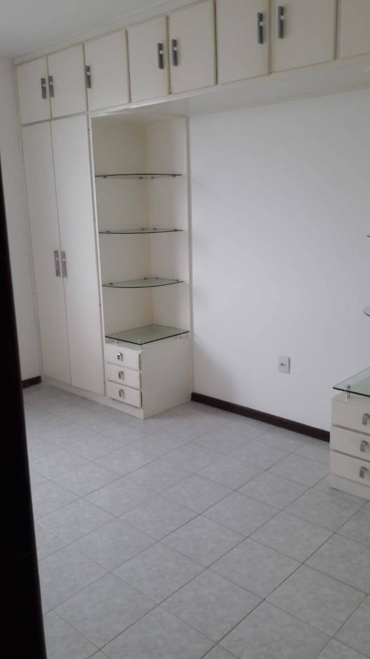 Apartamento à venda com 3 quartos, 10m² - Foto 19