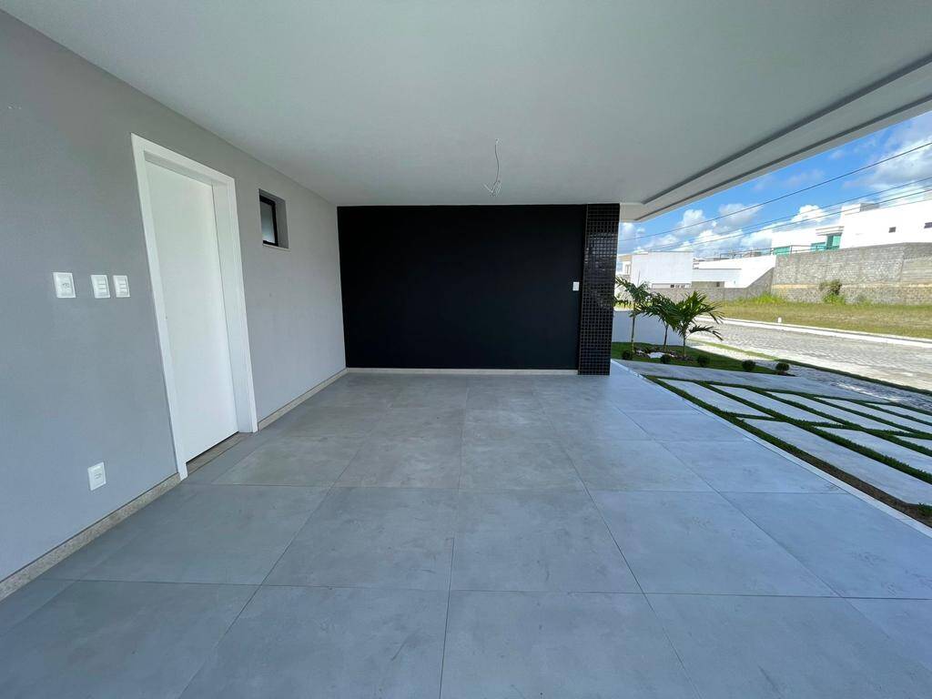 Casa à venda com 4 quartos, 283m² - Foto 2