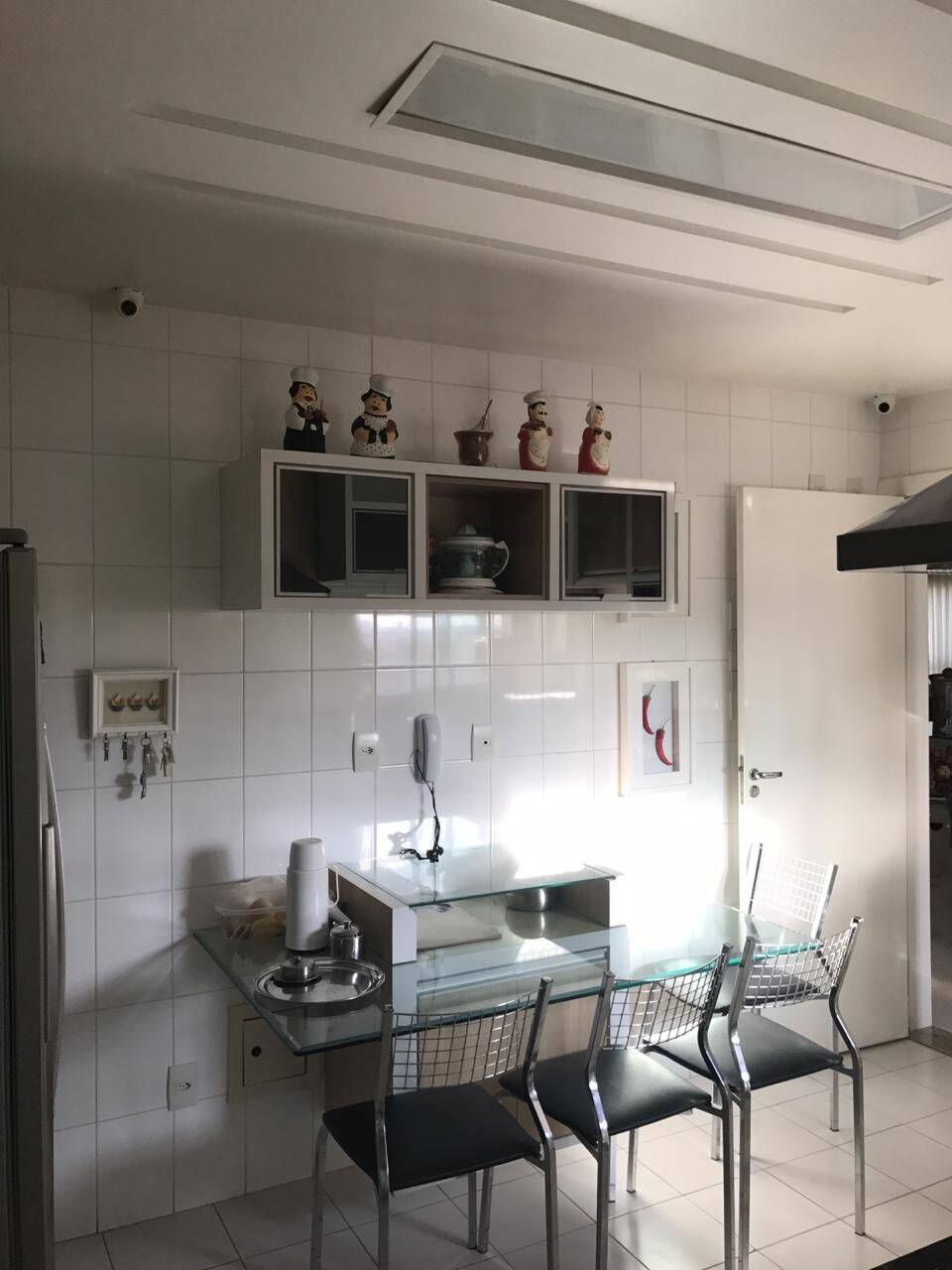 Apartamento para alugar com 3 quartos, 190m² - Foto 23