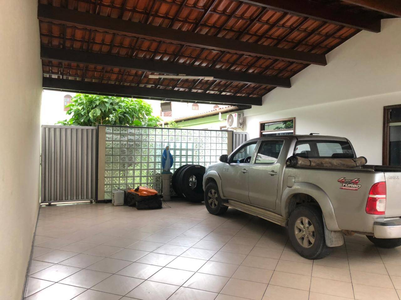 Casa à venda com 6 quartos, 256m² - Foto 26