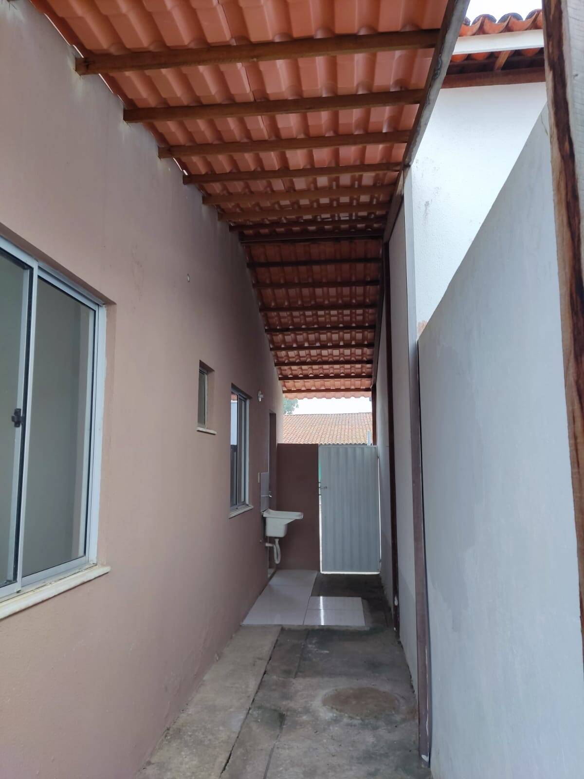 Casa à venda com 2 quartos, 53m² - Foto 4