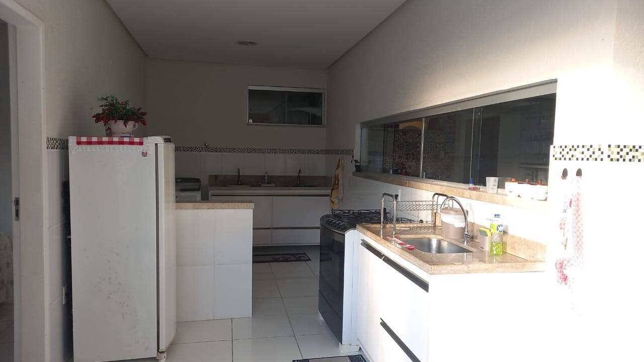 Casa à venda com 6 quartos, 320m² - Foto 29