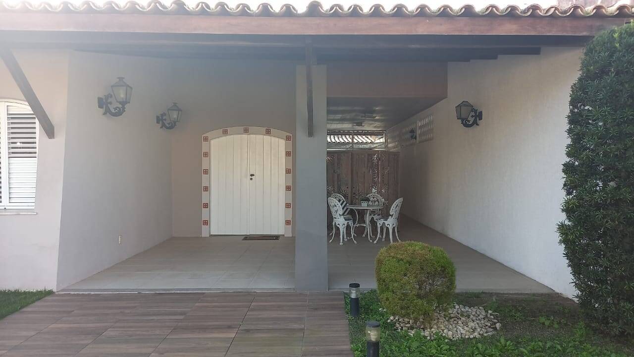 Casa à venda com 6 quartos, 320m² - Foto 46