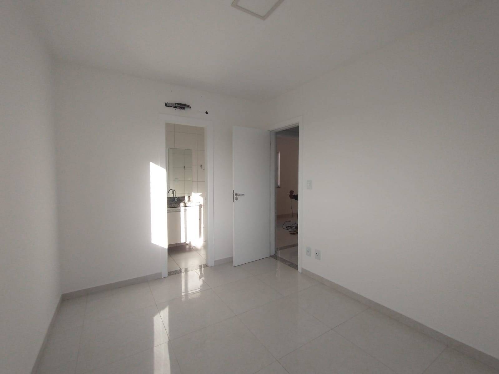 Casa à venda com 3 quartos, 156m² - Foto 3