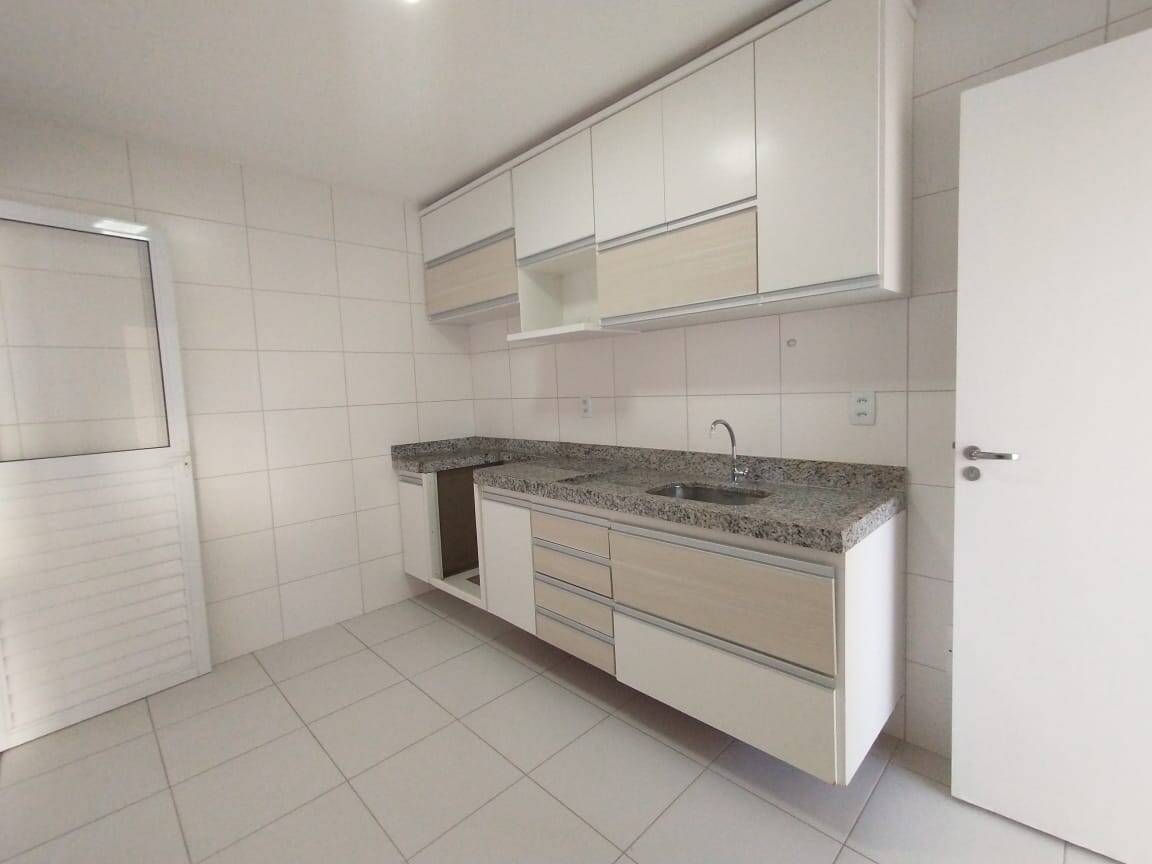 Casa à venda com 3 quartos, 156m² - Foto 1