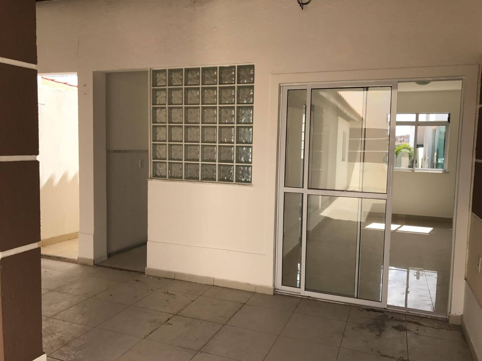 Casa para alugar com 3 quartos, 348m² - Foto 10