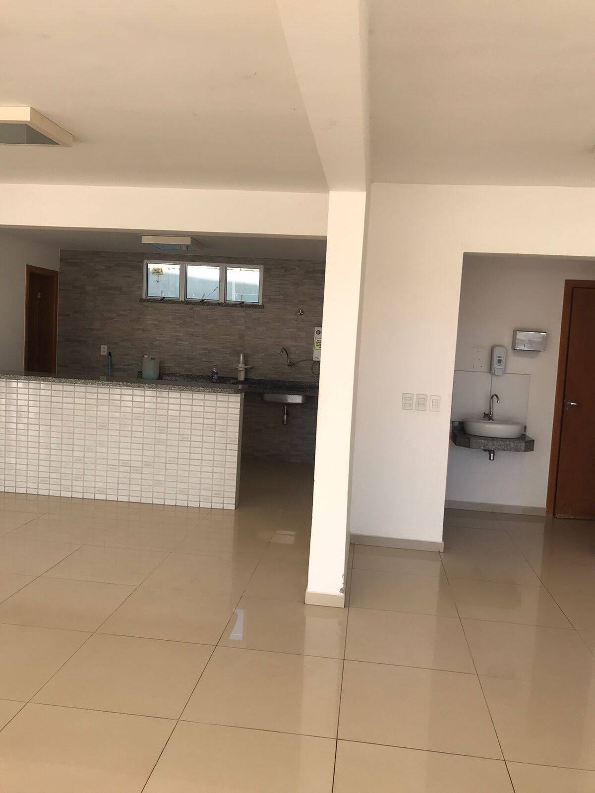 Apartamento para alugar com 2 quartos, 54m² - Foto 2