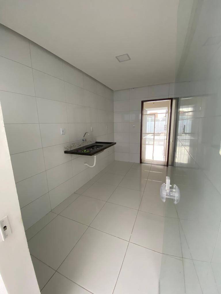 Casa à venda com 2 quartos, 80m² - Foto 18