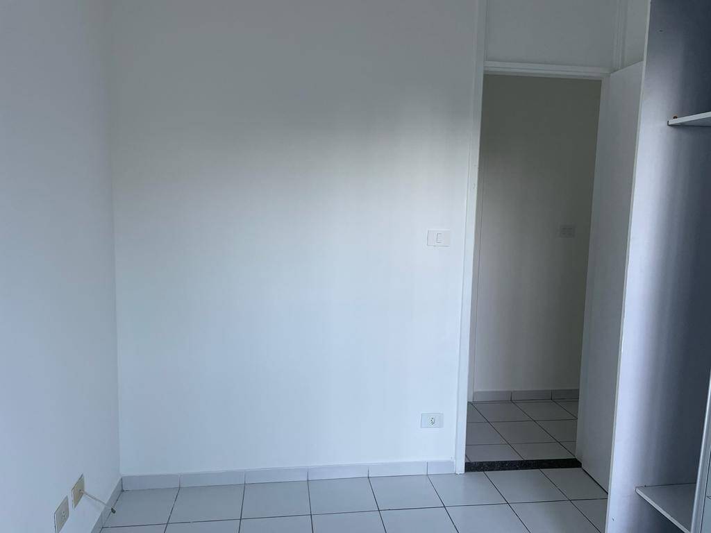 Apartamento à venda com 3 quartos - Foto 11