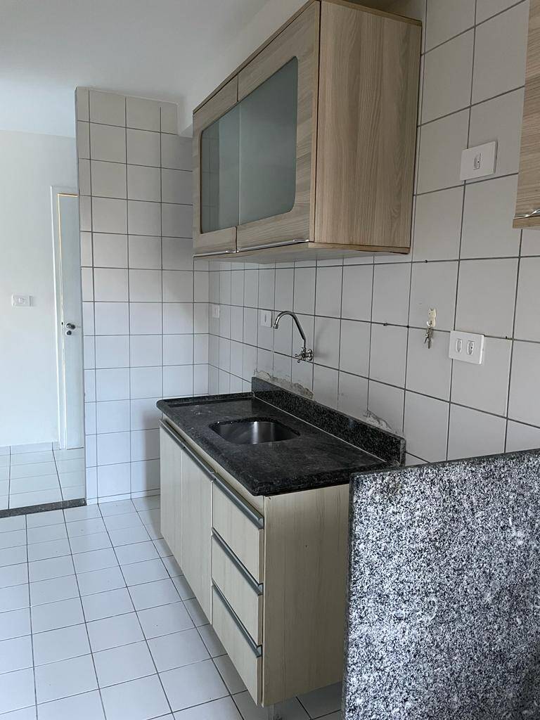 Apartamento à venda com 3 quartos - Foto 12