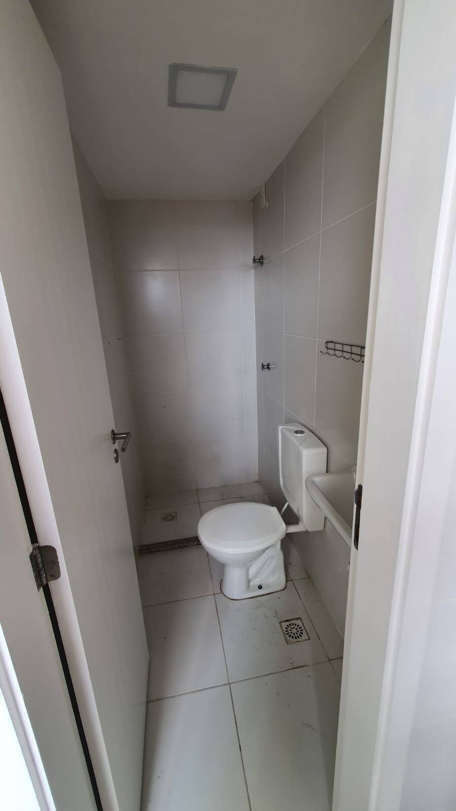 Apartamento para alugar com 3 quartos, 101m² - Foto 12