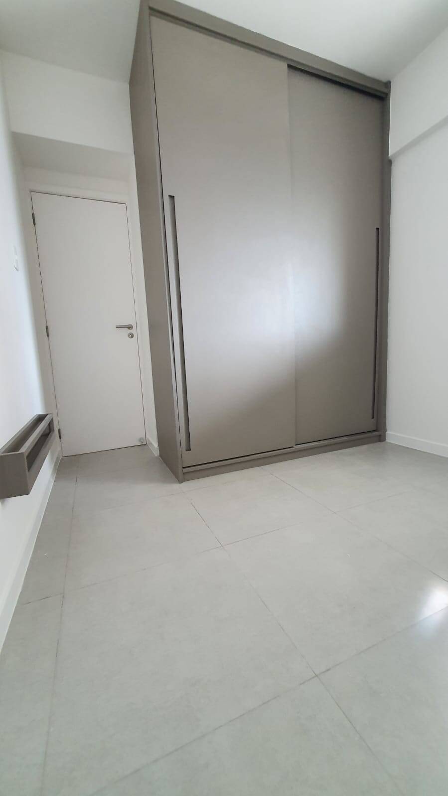 Apartamento para alugar com 3 quartos, 101m² - Foto 22