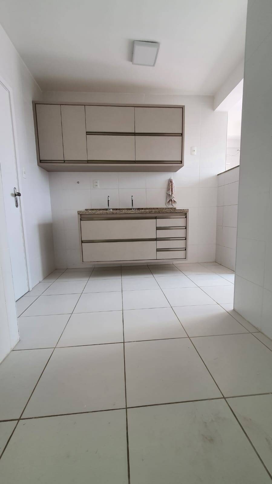 Apartamento para alugar com 3 quartos, 101m² - Foto 29