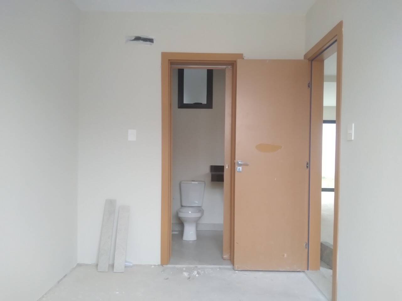 Casa à venda com 4 quartos, 108m² - Foto 3