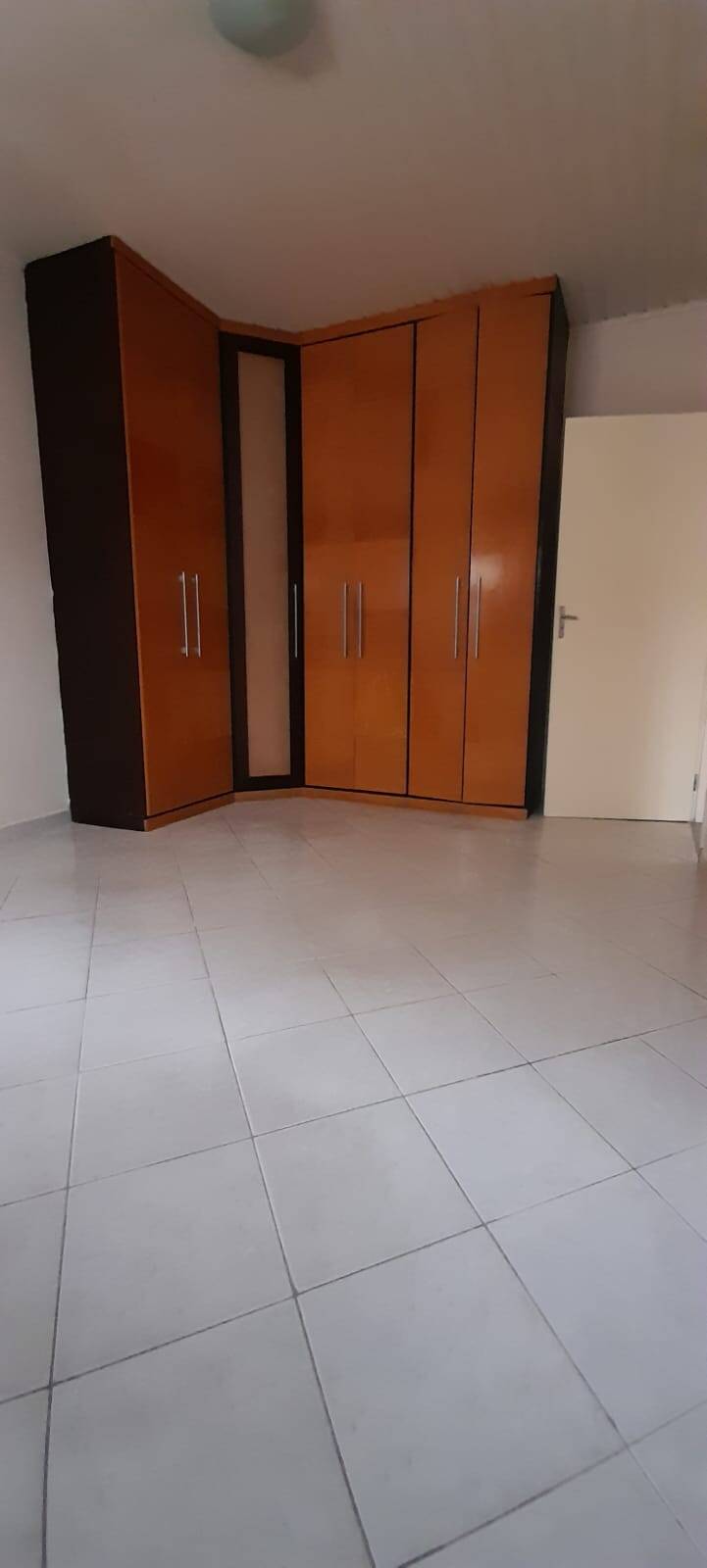 Casa à venda com 3 quartos, 200m² - Foto 2