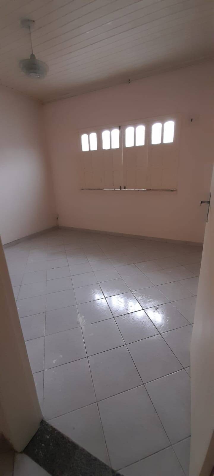 Casa à venda com 3 quartos, 200m² - Foto 3