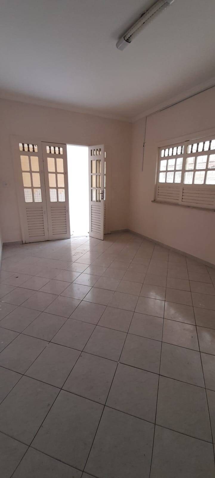 Casa à venda com 3 quartos, 200m² - Foto 8