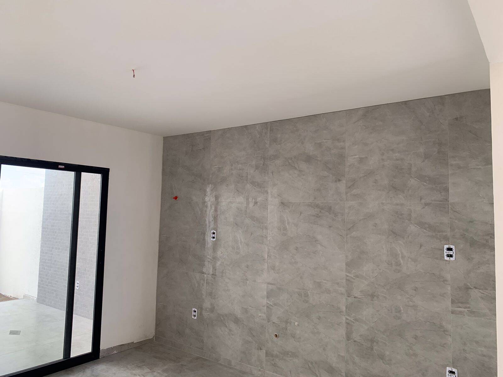 Casa à venda com 3 quartos, 122m² - Foto 1