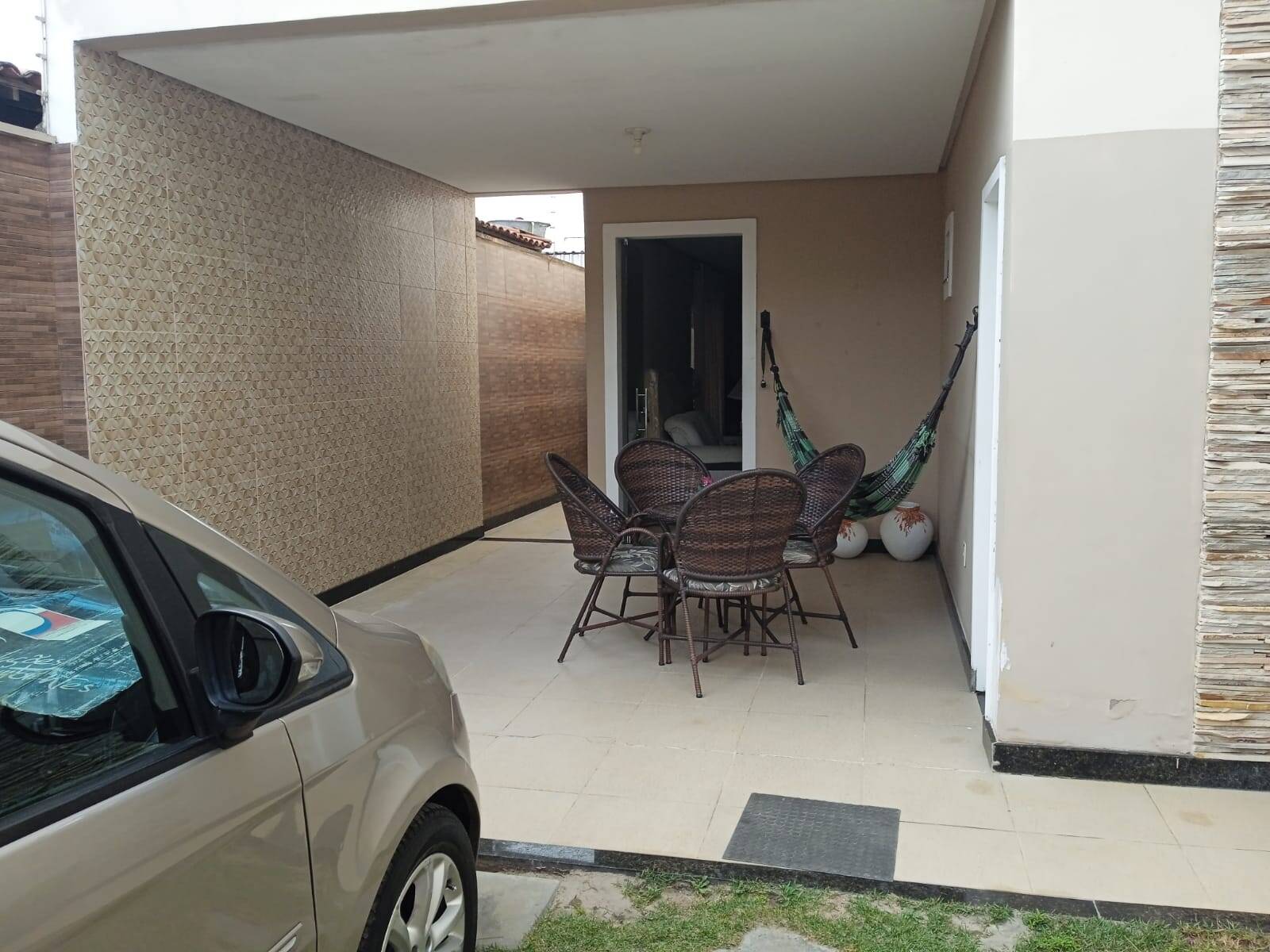 Casa à venda com 3 quartos, 165m² - Foto 2