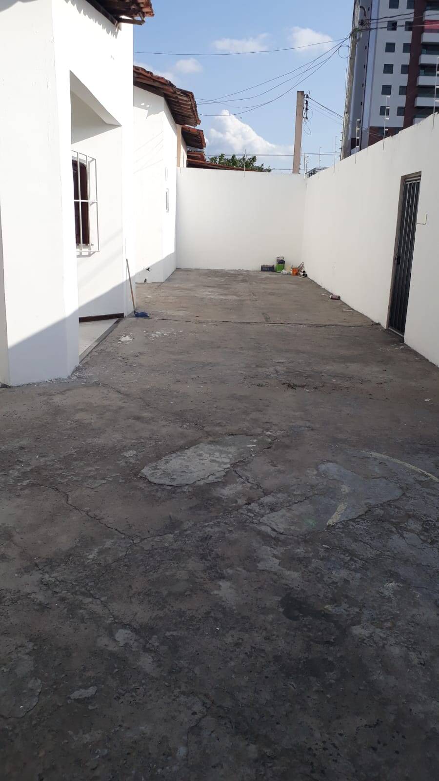 Casa para alugar com 4 quartos, 600m² - Foto 14