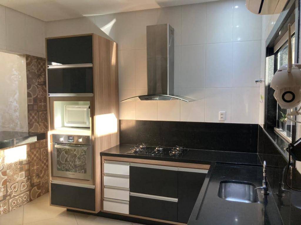 Casa à venda com 4 quartos, 100m² - Foto 15