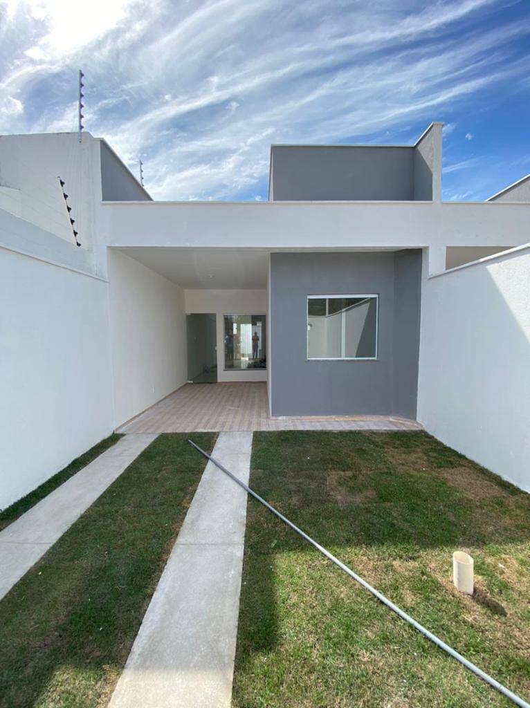 Casa à venda com 2 quartos, 145m² - Foto 1