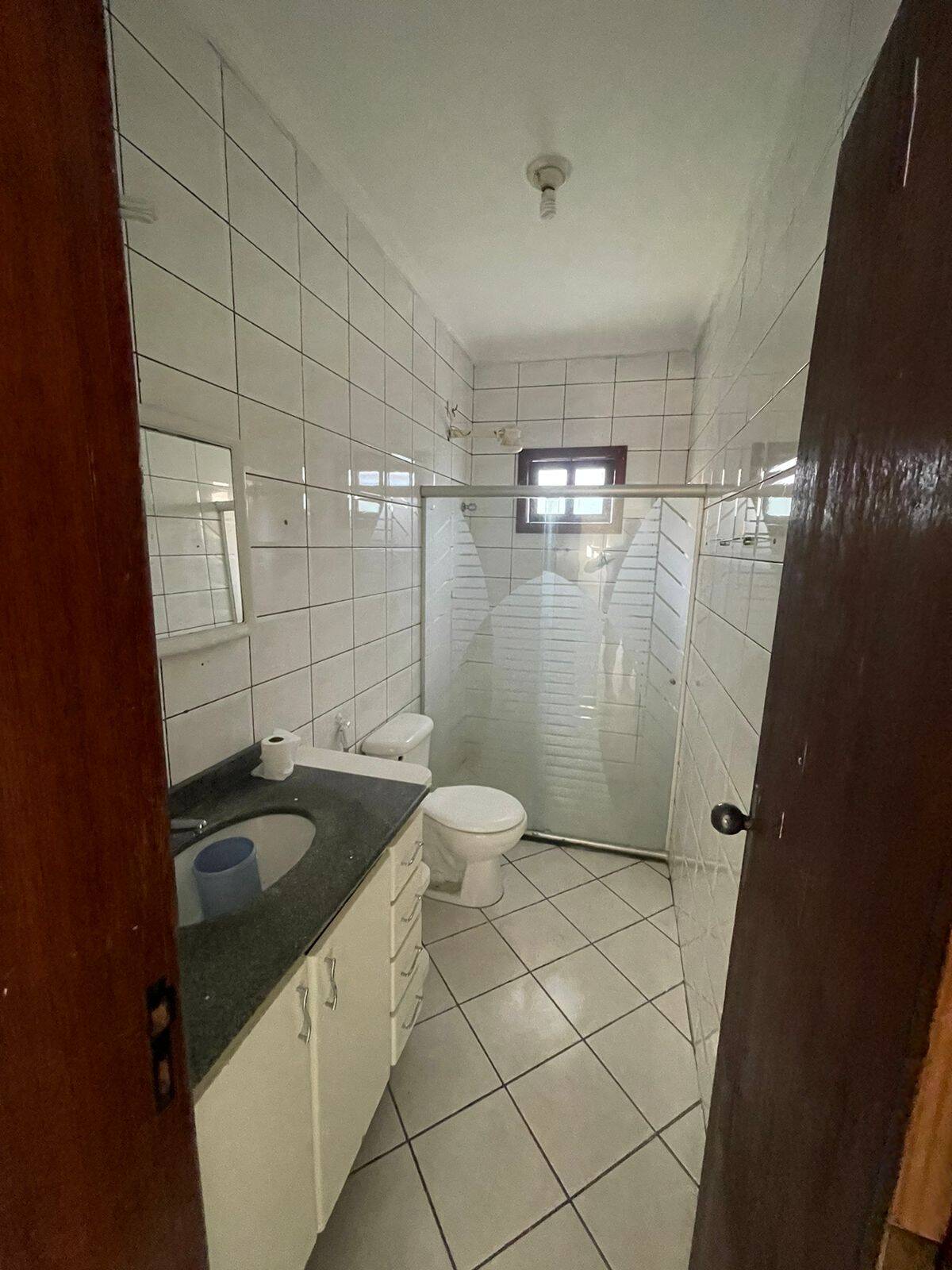 Casa à venda e aluguel com 3 quartos, 250m² - Foto 5