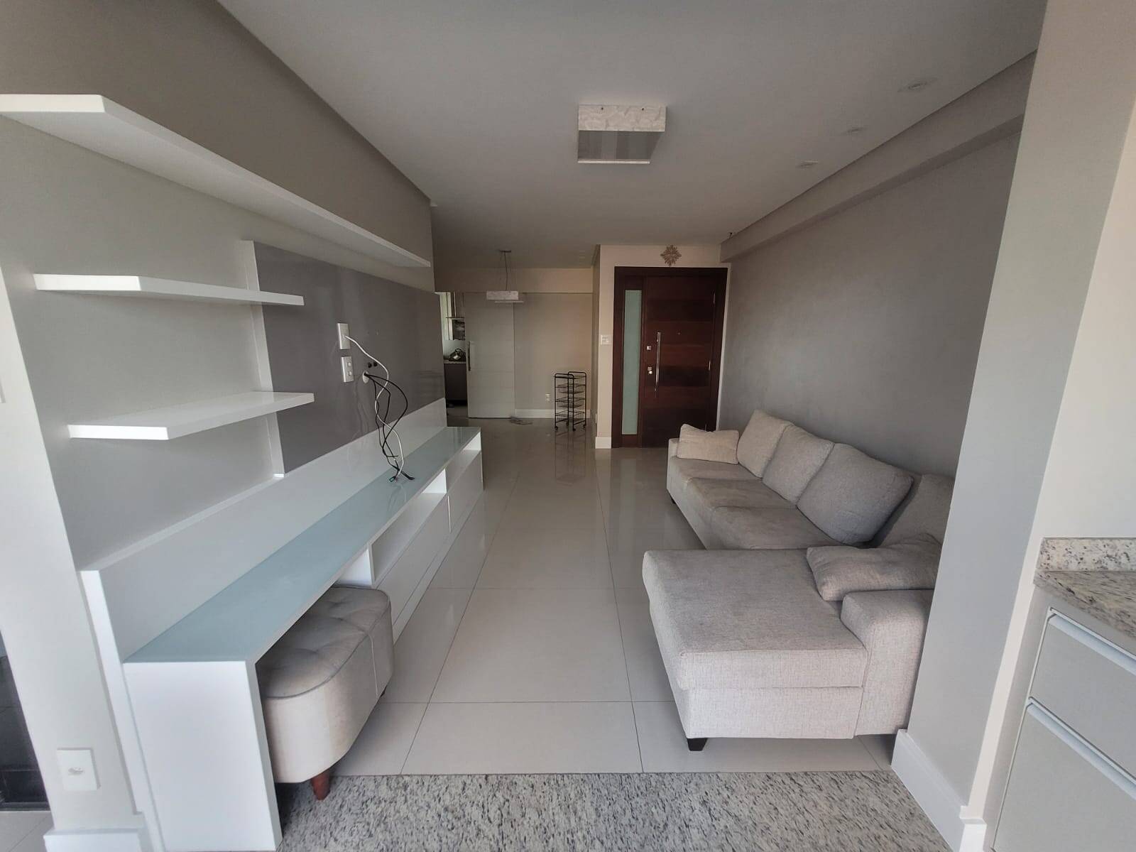 Apartamento para alugar com 2 quartos, 120m² - Foto 1