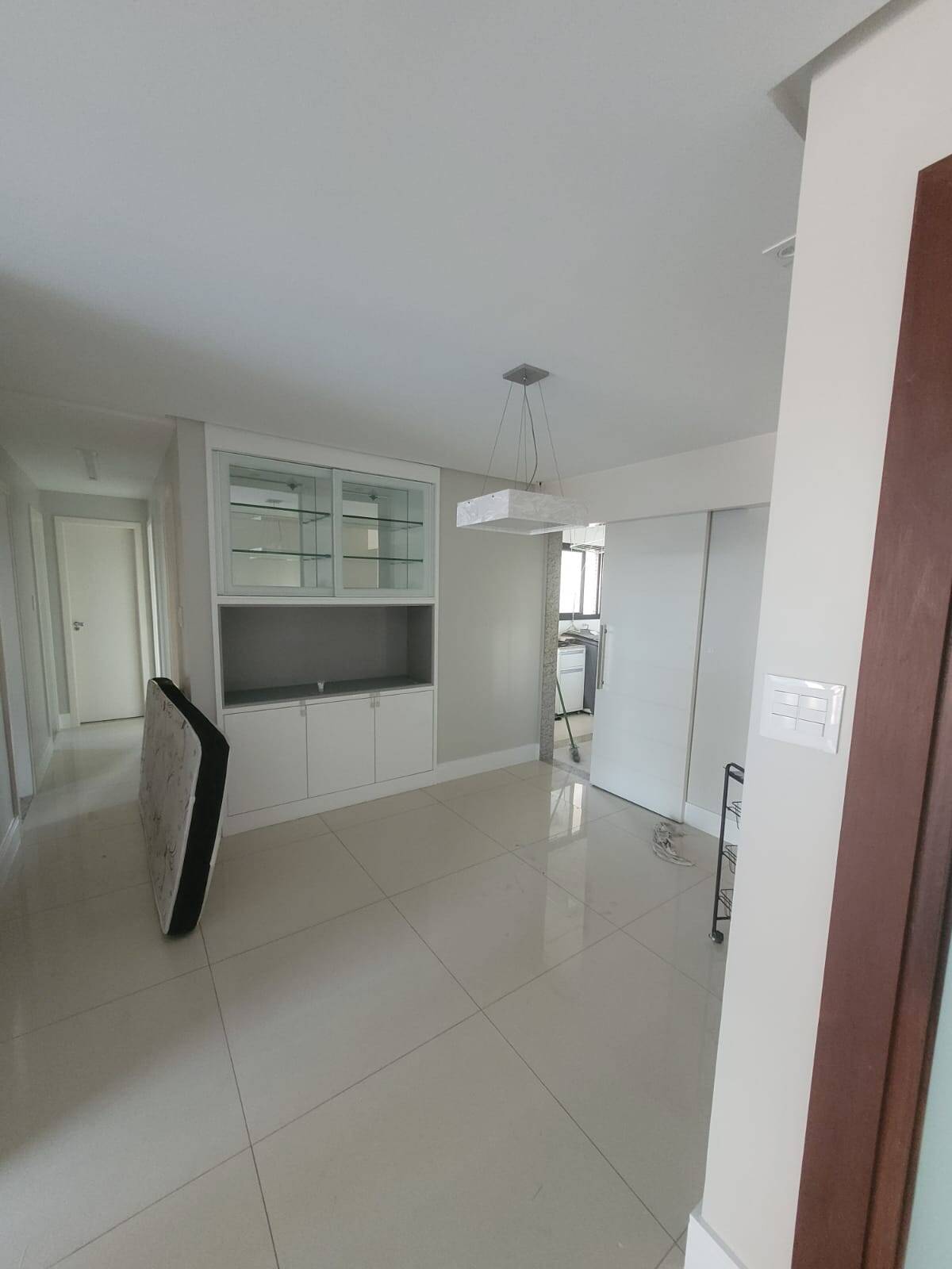 Apartamento para alugar com 2 quartos, 120m² - Foto 3