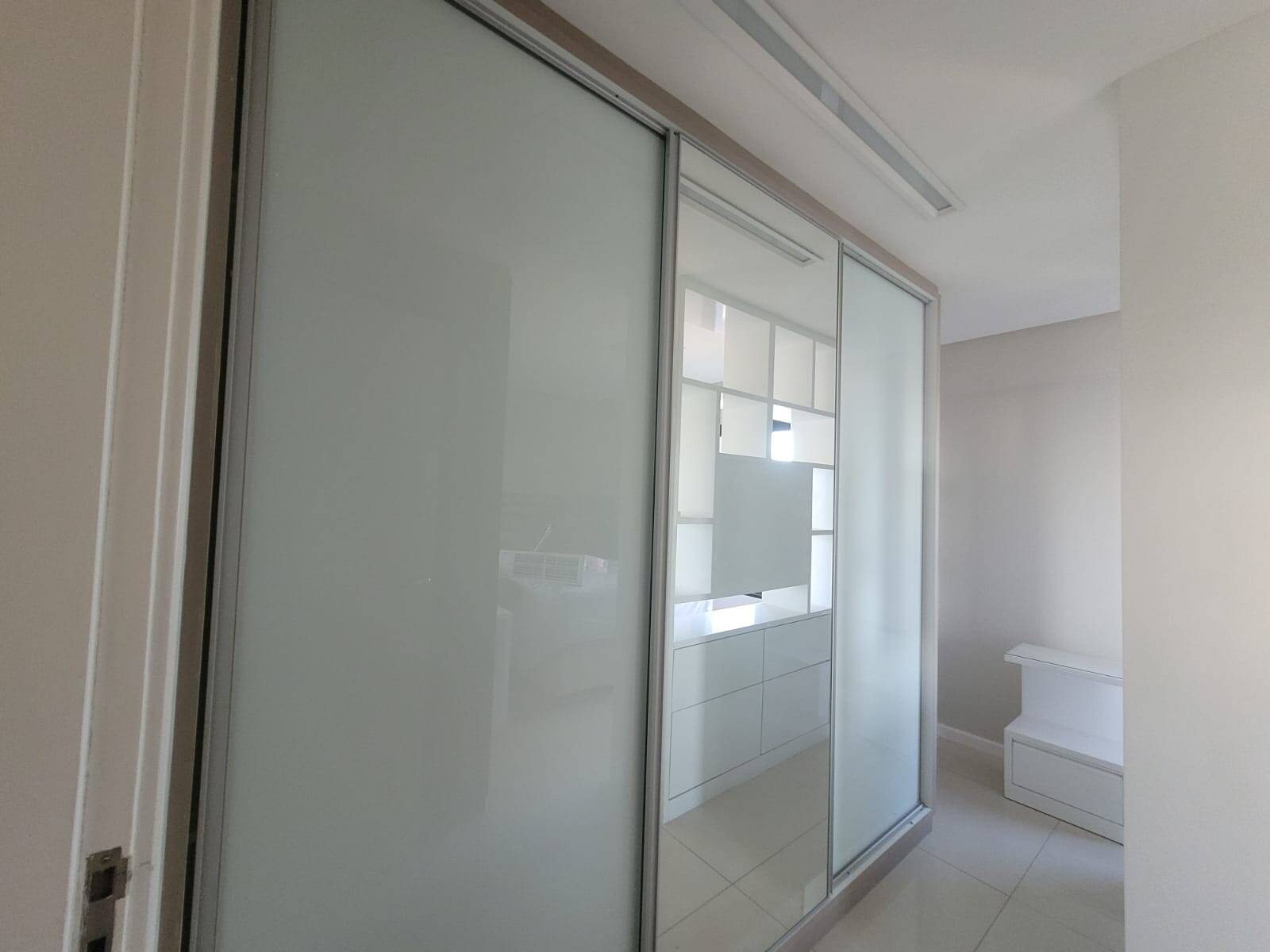 Apartamento para alugar com 2 quartos, 120m² - Foto 6