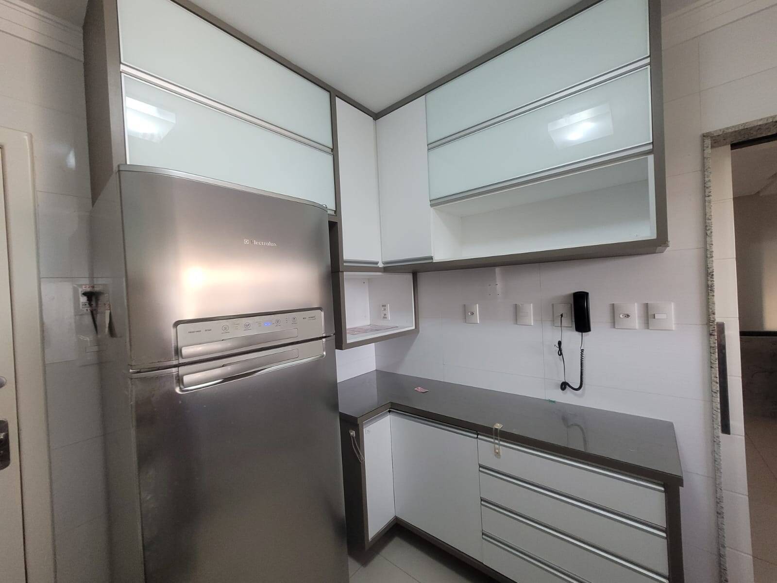 Apartamento para alugar com 2 quartos, 120m² - Foto 16