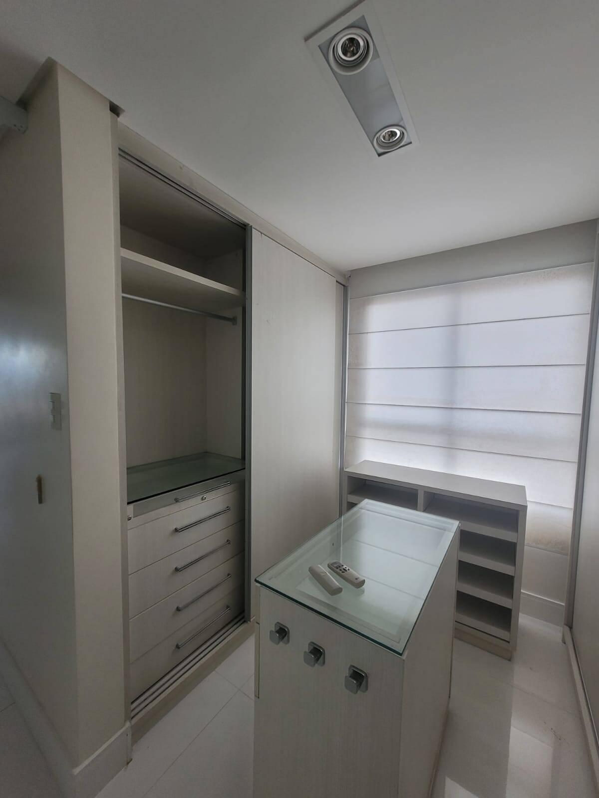 Apartamento para alugar com 3 quartos, 120m² - Foto 9