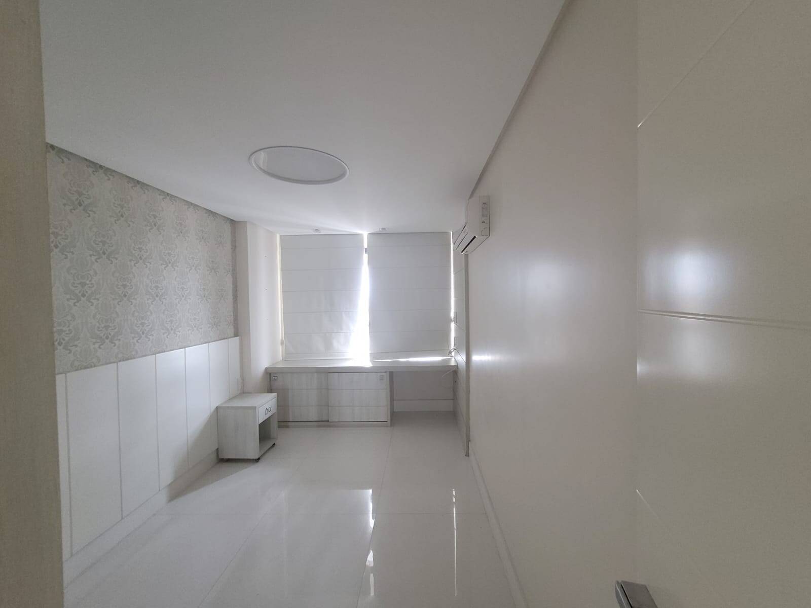 Apartamento para alugar com 3 quartos, 120m² - Foto 11