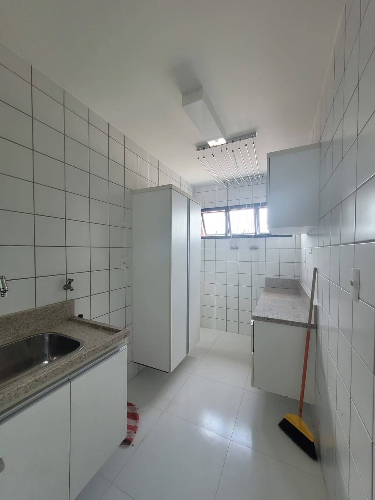 Apartamento para alugar com 3 quartos, 120m² - Foto 15