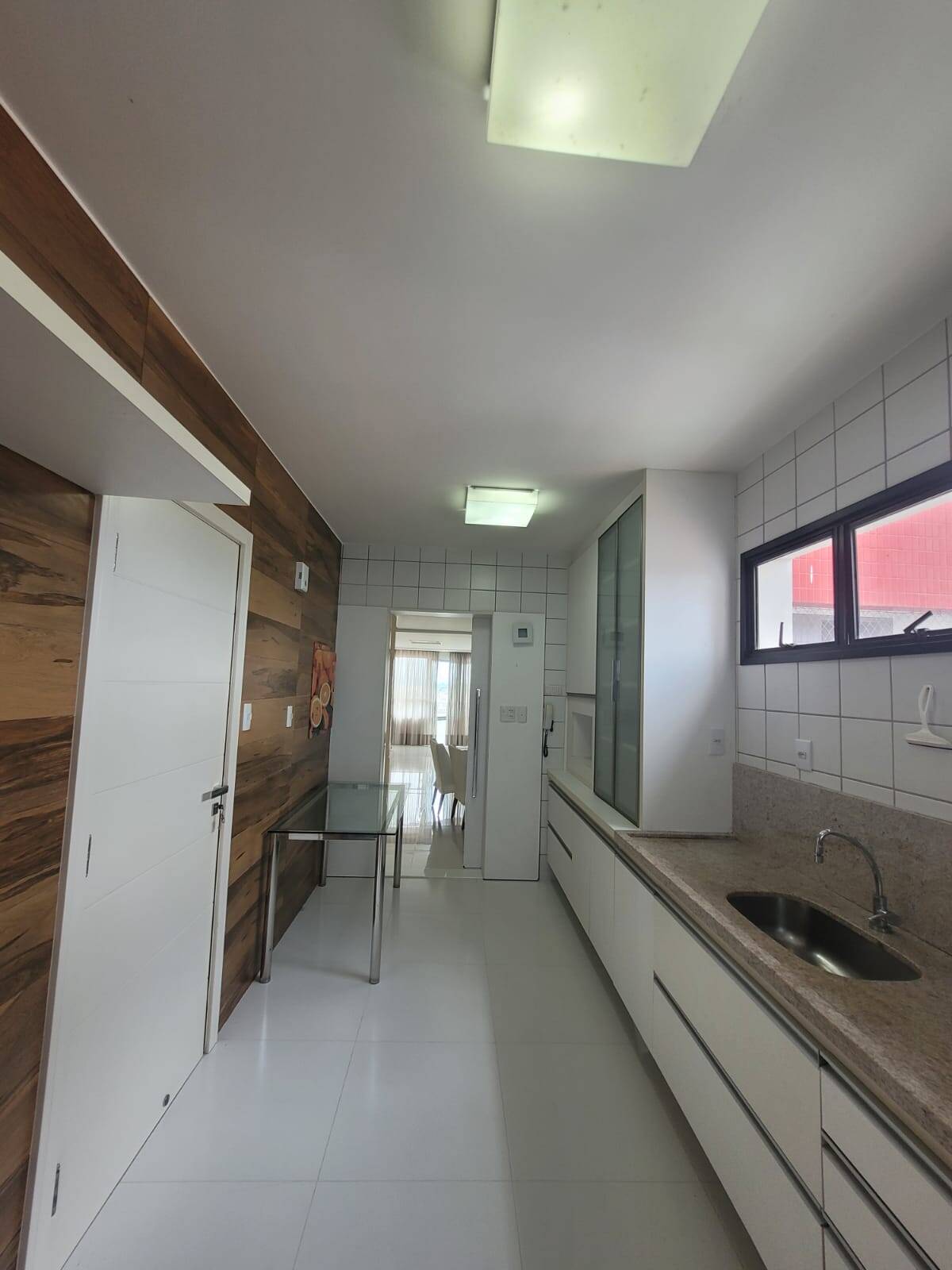 Apartamento para alugar com 3 quartos, 120m² - Foto 16