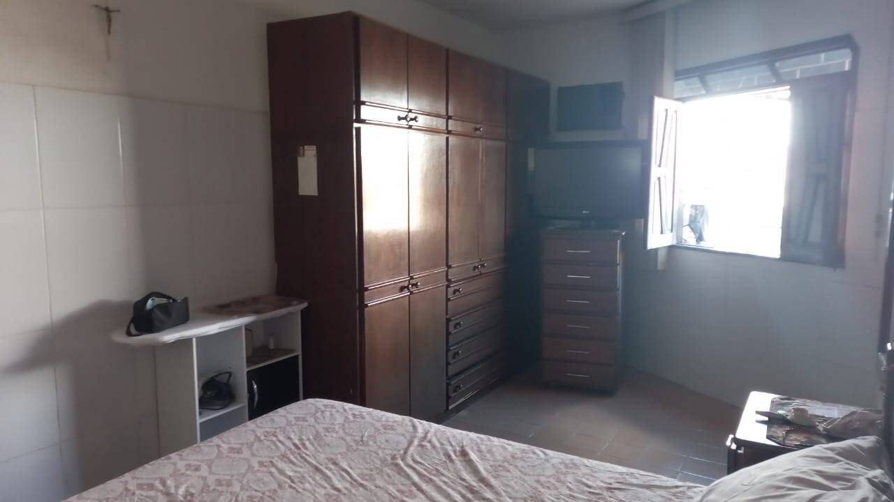 Casa à venda com 3 quartos, 300m² - Foto 7