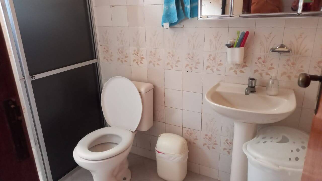 Casa à venda com 3 quartos, 300m² - Foto 8