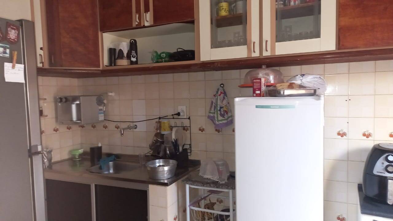 Casa à venda com 3 quartos, 300m² - Foto 13