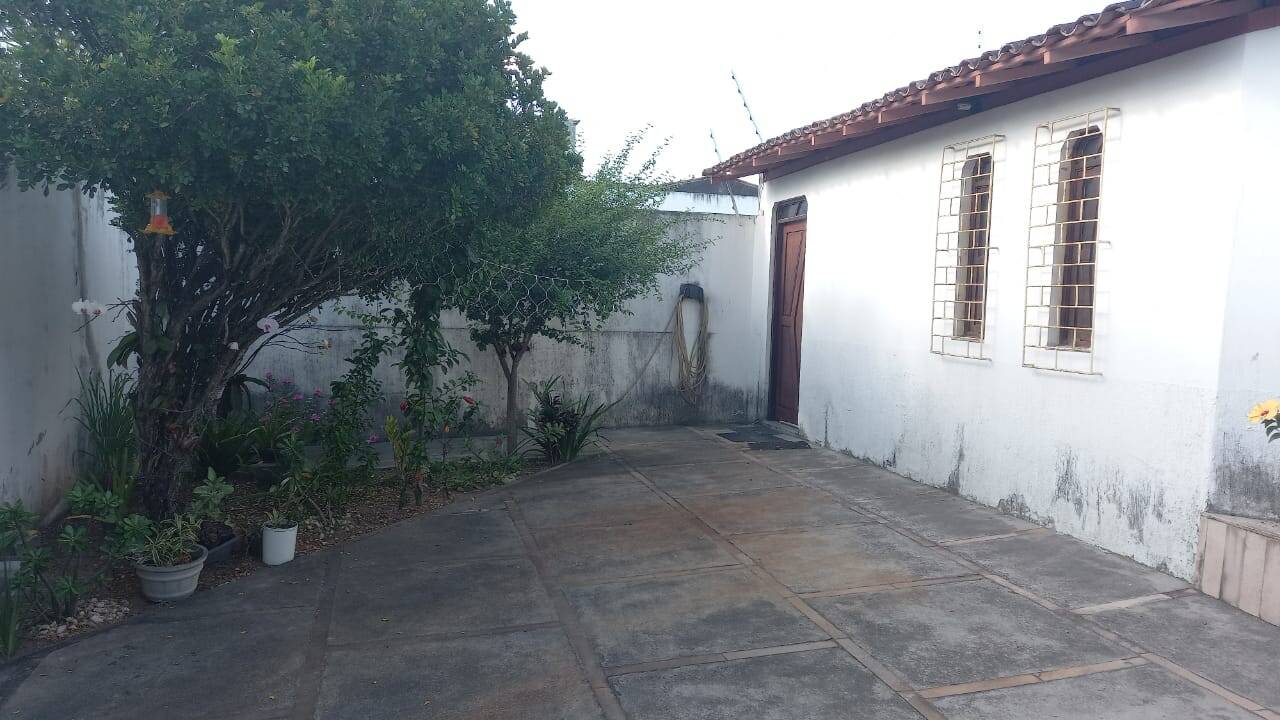 Casa à venda com 3 quartos, 300m² - Foto 15