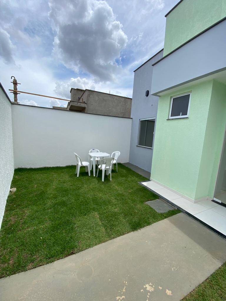 Casa à venda com 2 quartos, 48m² - Foto 19