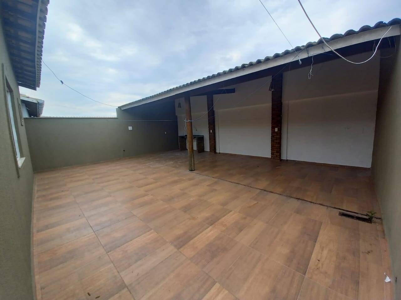 Casa para alugar com 3 quartos, 120m² - Foto 1