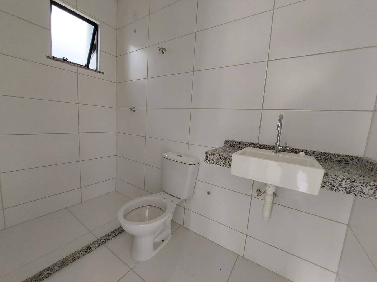 Casa à venda com 3 quartos, 59m² - Foto 6