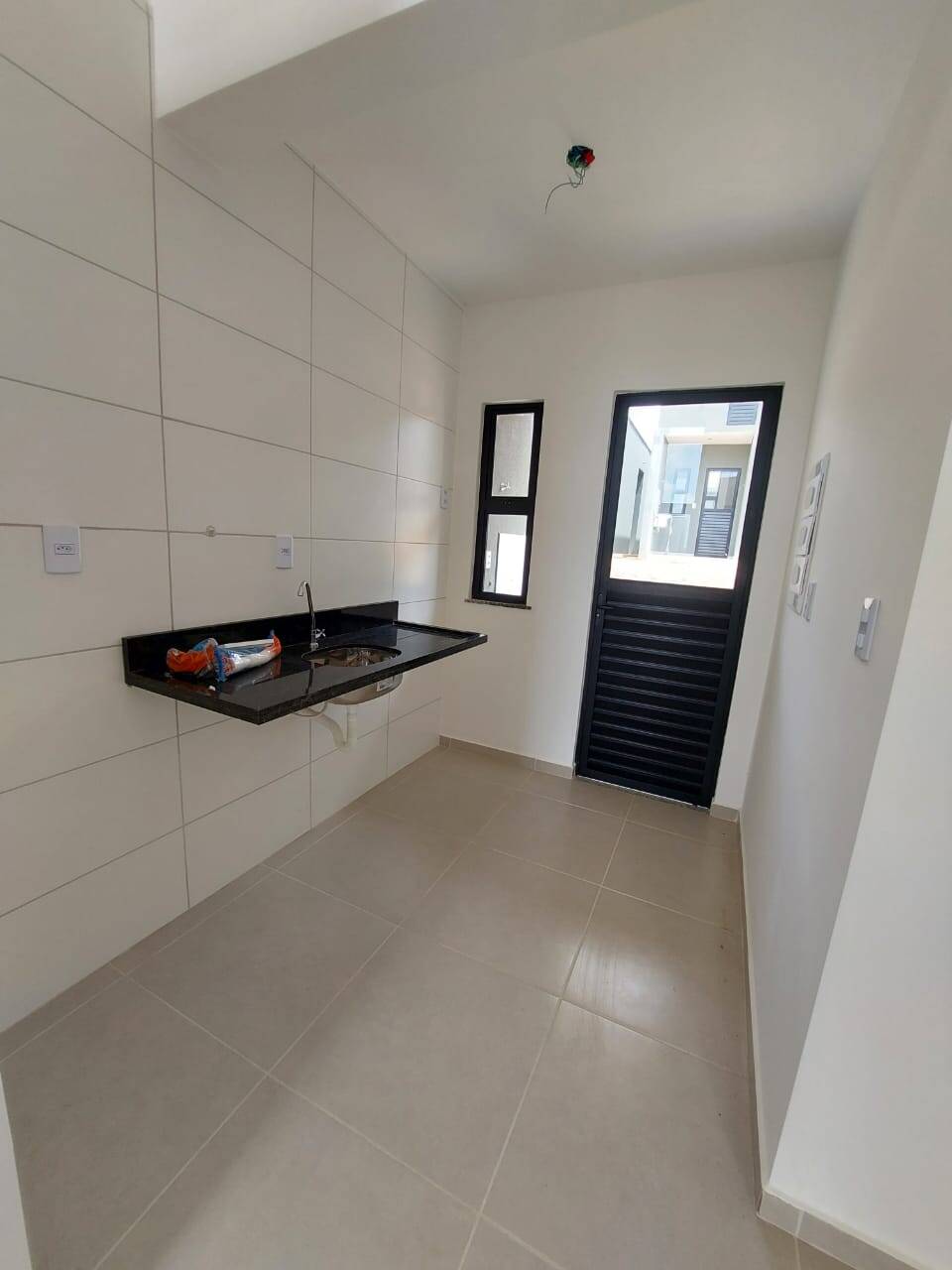 Casa à venda com 3 quartos, 59m² - Foto 9