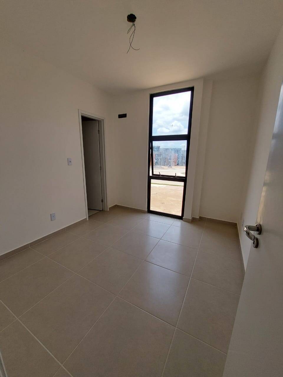 Casa à venda com 3 quartos, 59m² - Foto 1