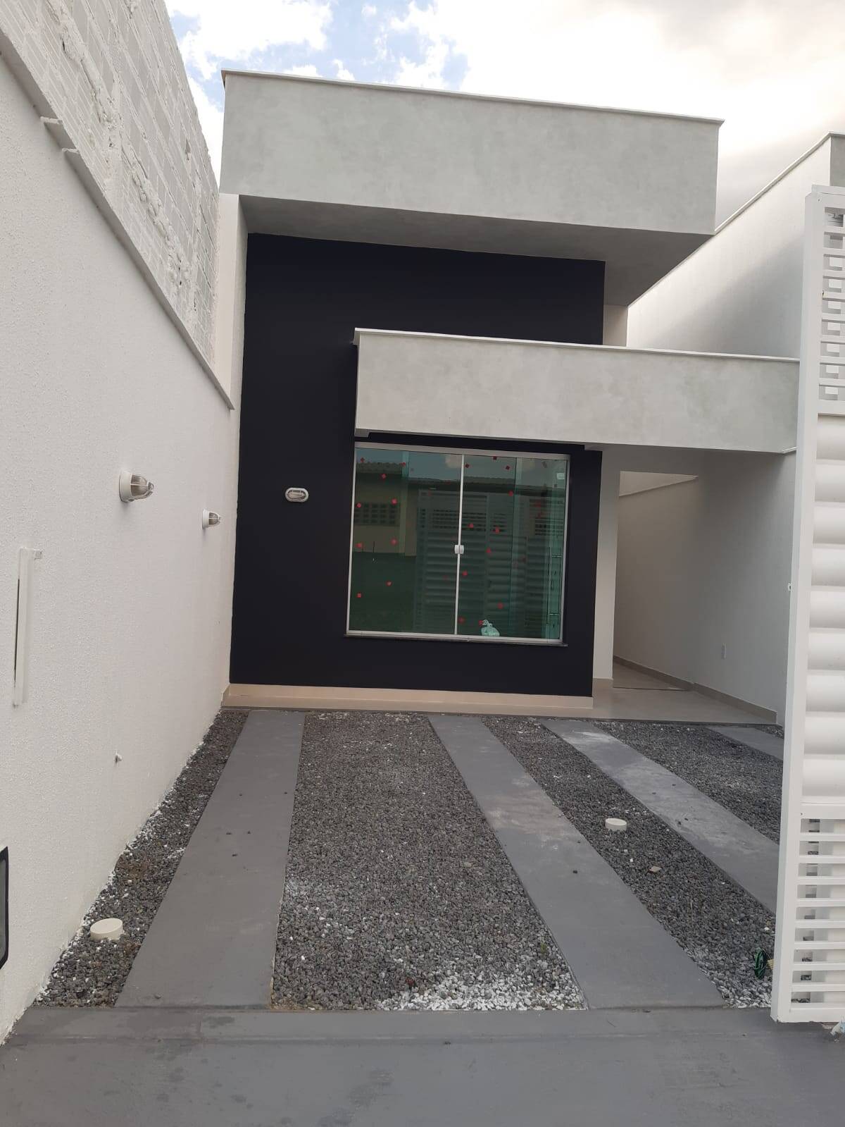 Casa à venda com 3 quartos, 86m² - Foto 1