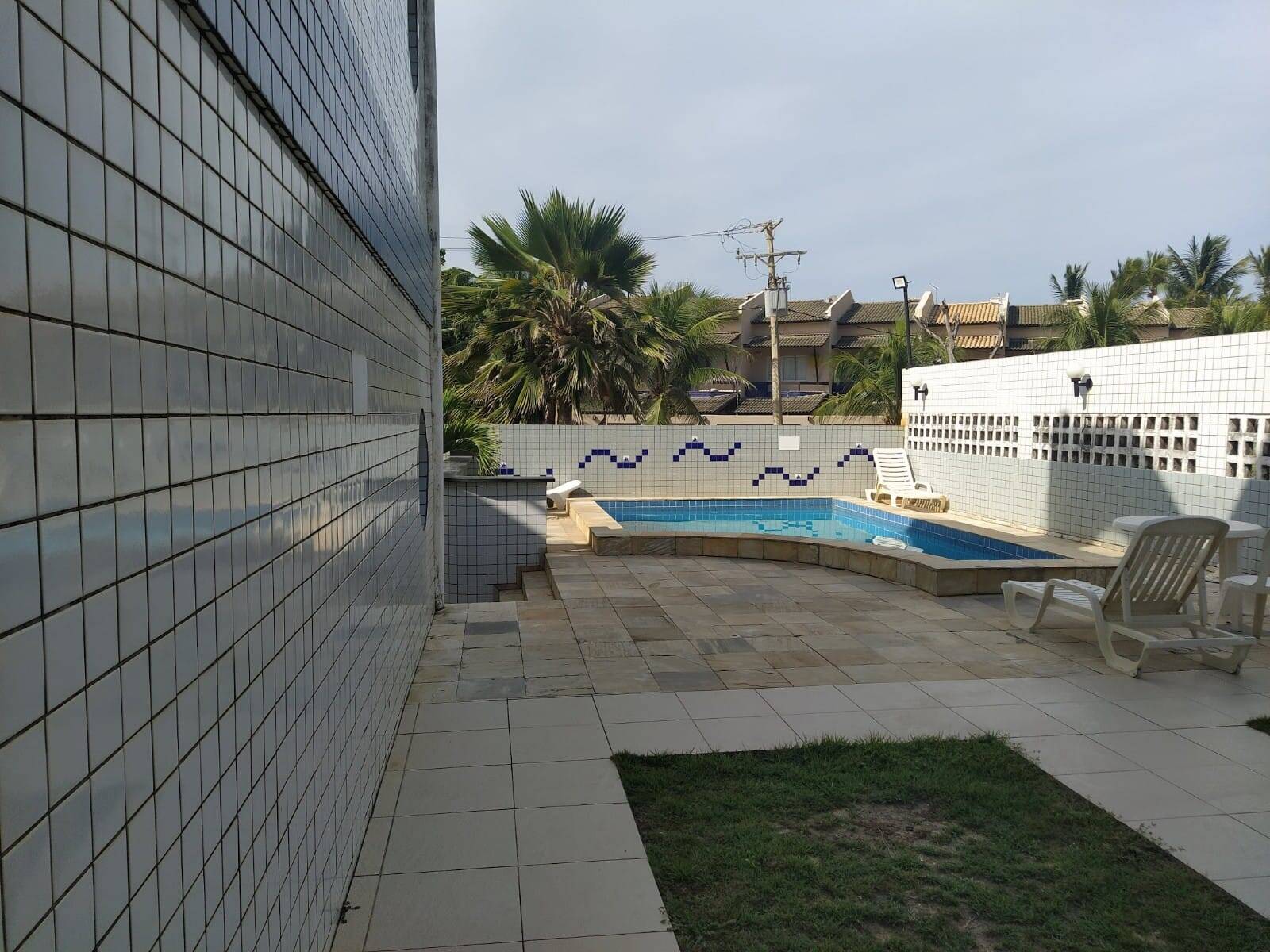 Apartamento à venda com 3 quartos, 98m² - Foto 2