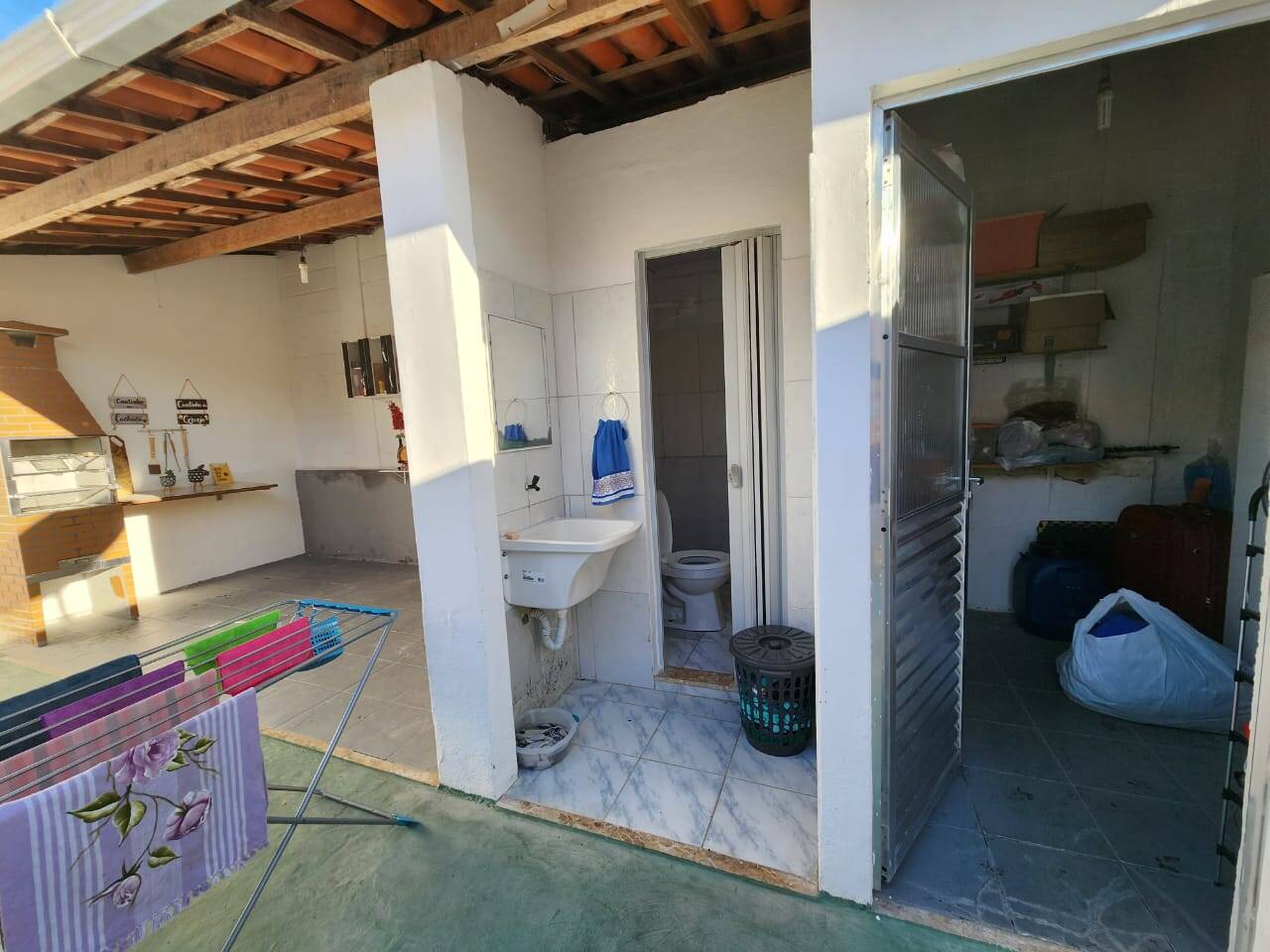 Casa à venda com 3 quartos - Foto 1