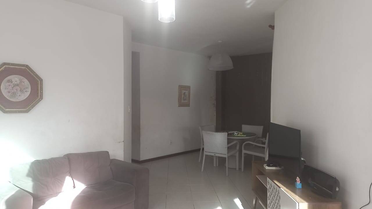 Casa à venda com 3 quartos, 195m² - Foto 1